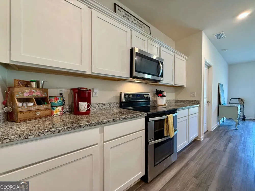 240 Hyde PARK Winder, GA 30680
