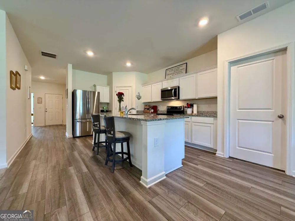 240 Hyde PARK Winder, GA 30680