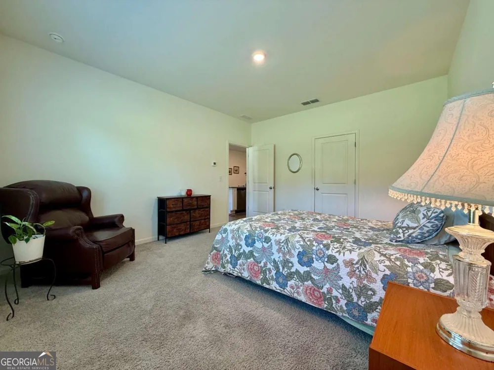 240 Hyde PARK Winder, GA 30680