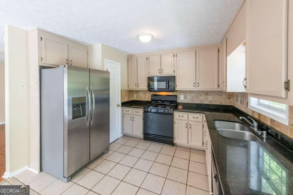 5995 Megcole WAY SW Mableton, GA 30126