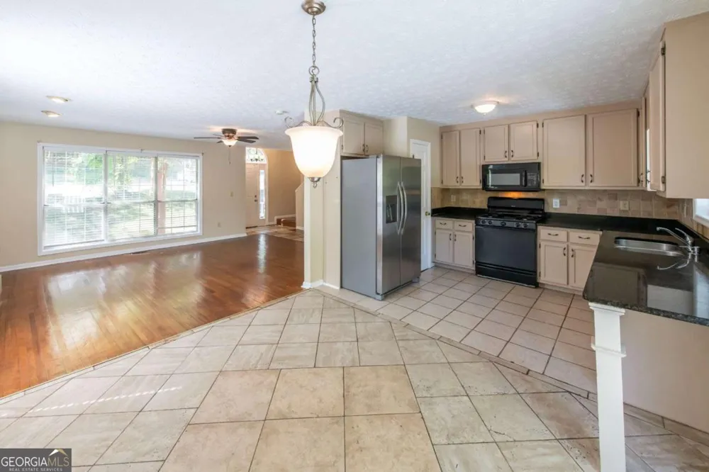 5995 Megcole WAY SW Mableton, GA 30126