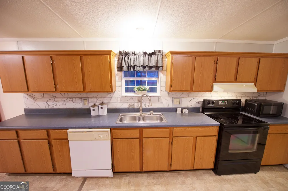 5314 Donnan RD Macon, GA 31217