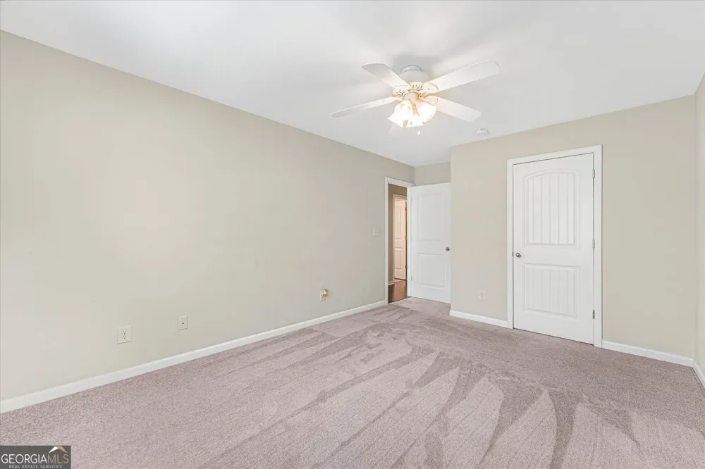 62 Seabiscuit CT Newnan, GA 30263