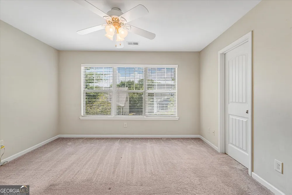 62 Seabiscuit CT Newnan, GA 30263