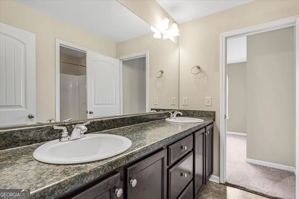 62 Seabiscuit CT Newnan, GA 30263