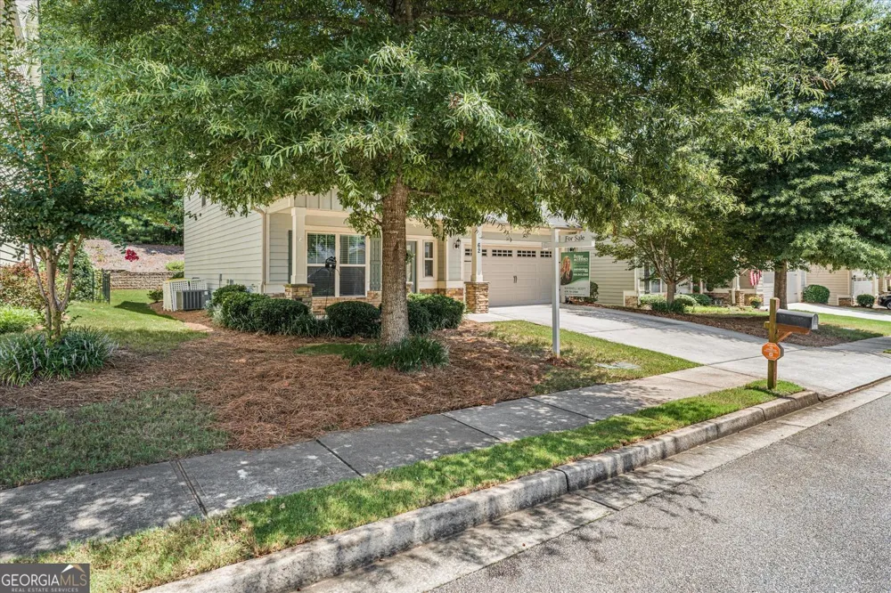 62 Seabiscuit CT Newnan, GA 30263