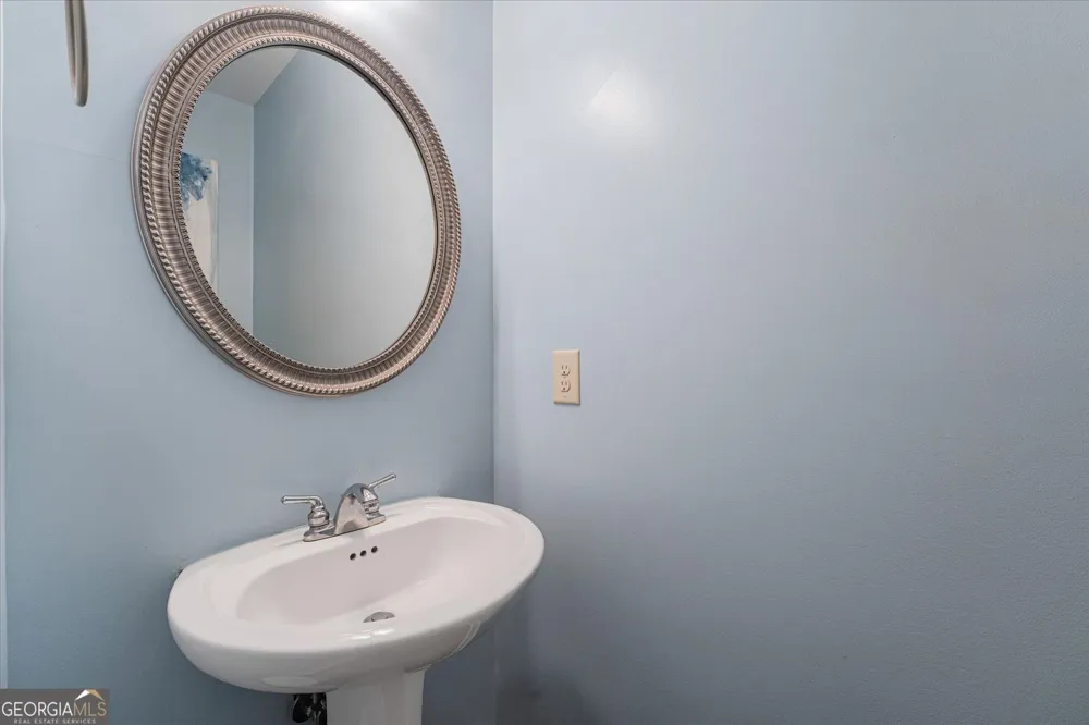 62 Seabiscuit CT Newnan, GA 30263