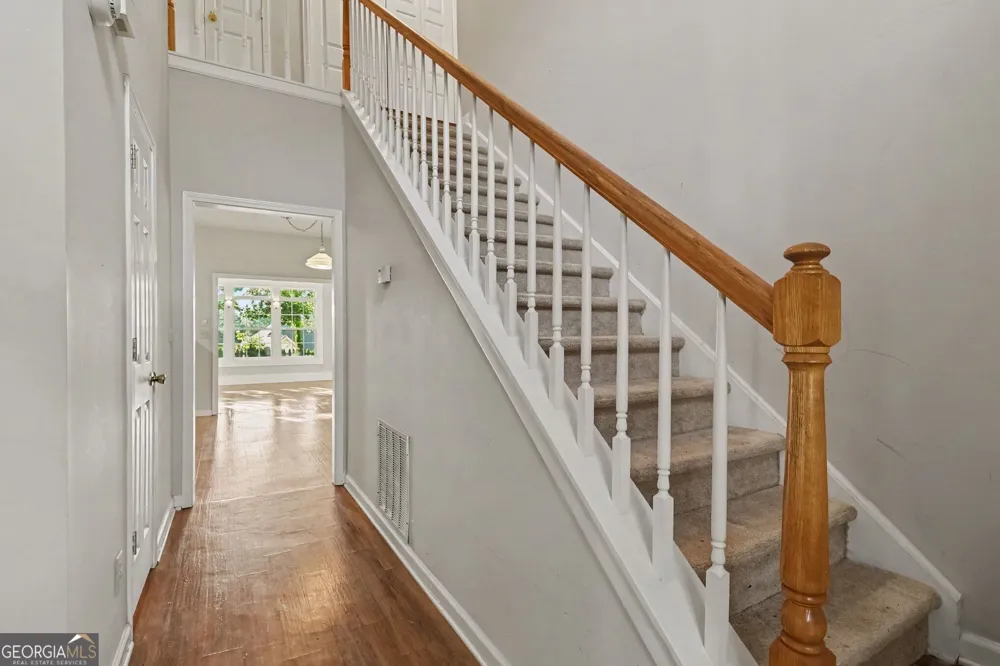 2042 Fox Hound WAY Lawrenceville, GA 30043