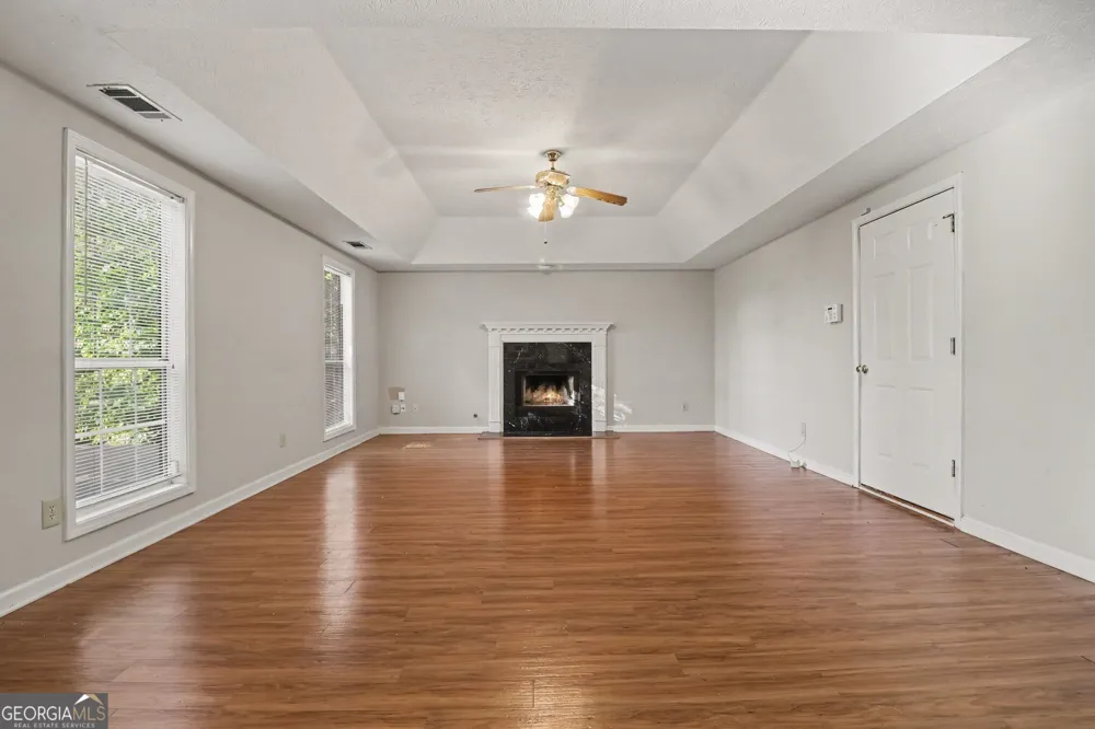 2042 Fox Hound WAY Lawrenceville, GA 30043