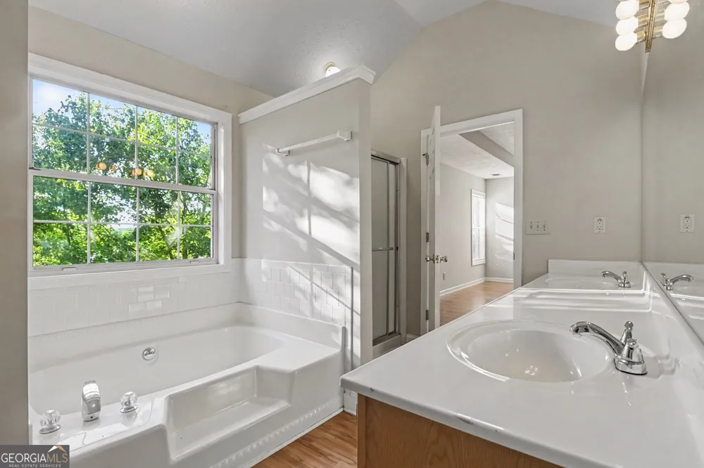 2042 Fox Hound WAY Lawrenceville, GA 30043