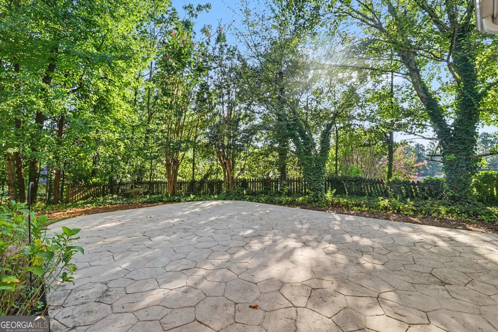 2042 Fox Hound WAY Lawrenceville, GA 30043