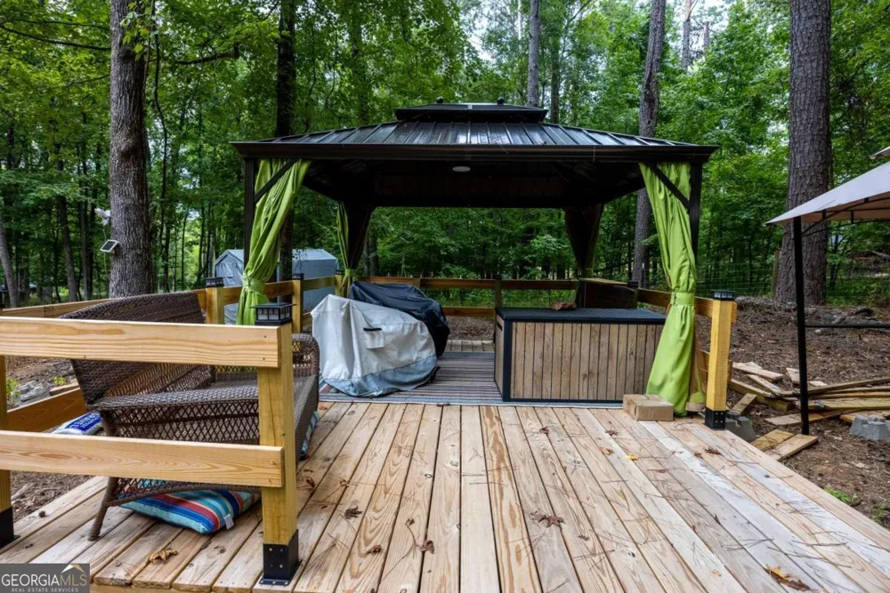2261 Island Creek DR Sparta, GA 31087