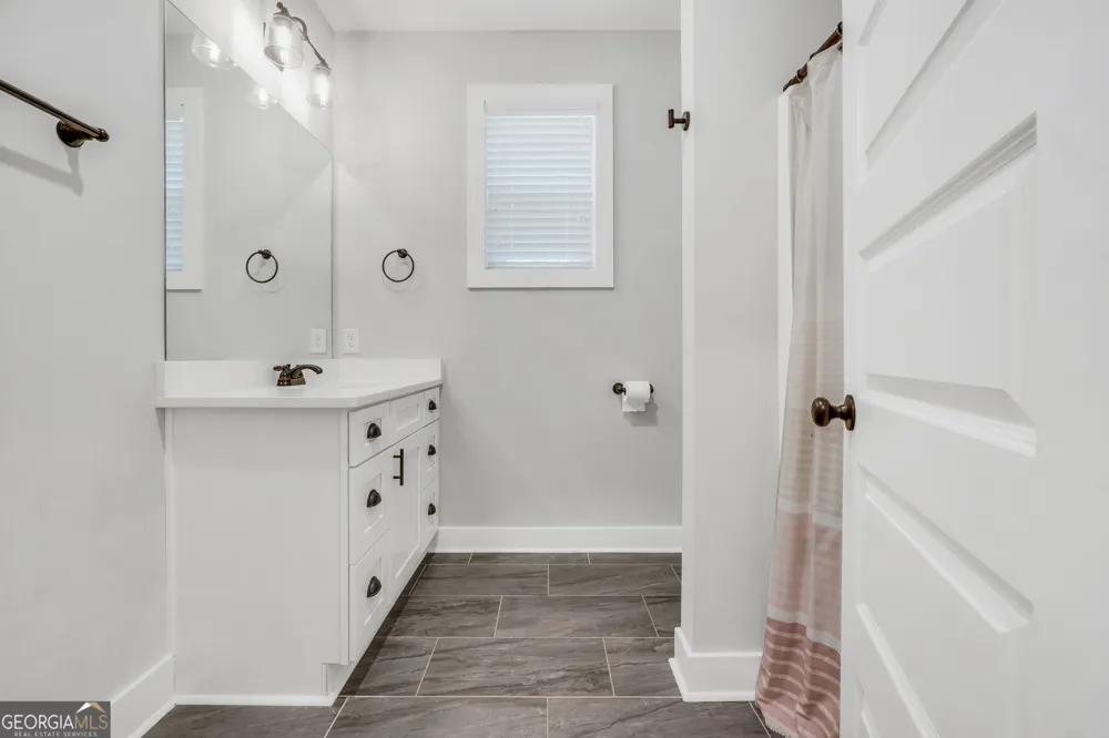 131 N Belmont WAY Forsyth, GA 31029