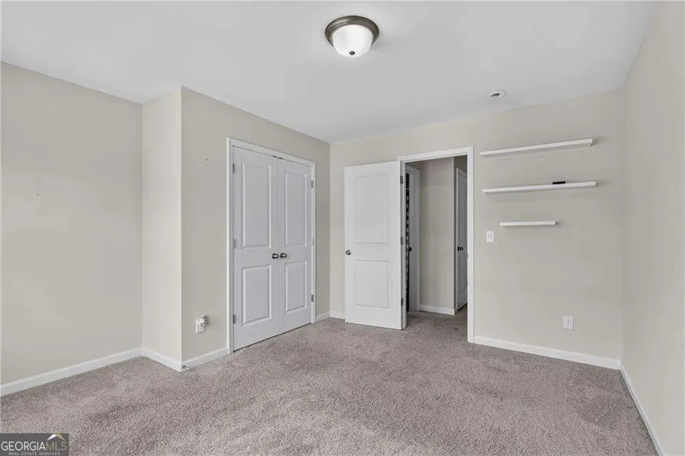 4711 Fairfax DR Oakwood, GA 30566