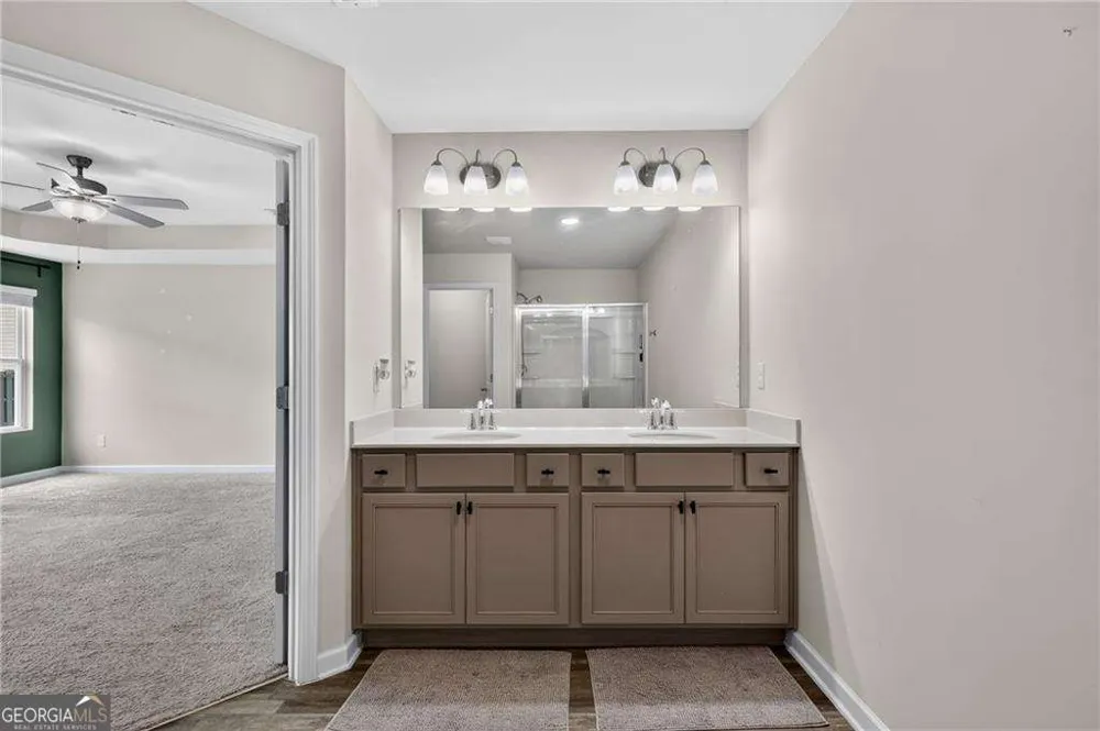 4711 Fairfax DR Oakwood, GA 30566