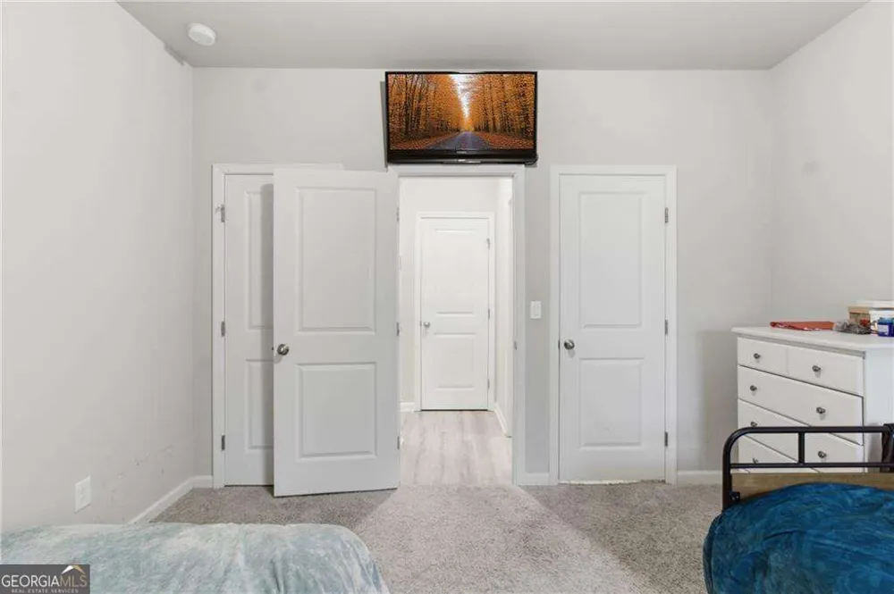 106 Creekside Bluff WAY Auburn, GA 30011