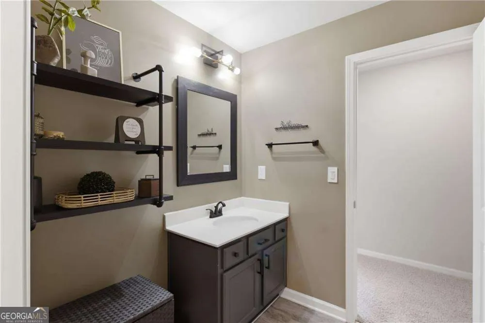 106 Creekside Bluff WAY Auburn, GA 30011