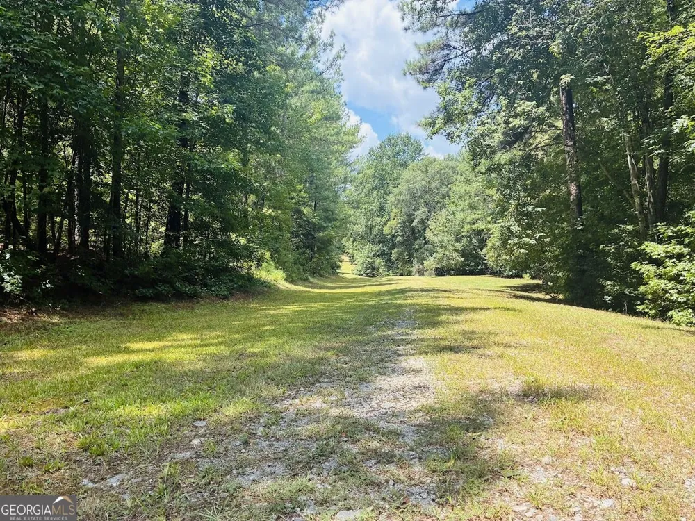 3889 Greenville RD LaGrange, GA 30241