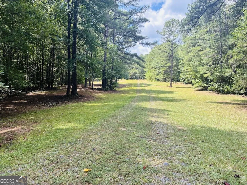 3889 Greenville RD LaGrange, GA 30241
