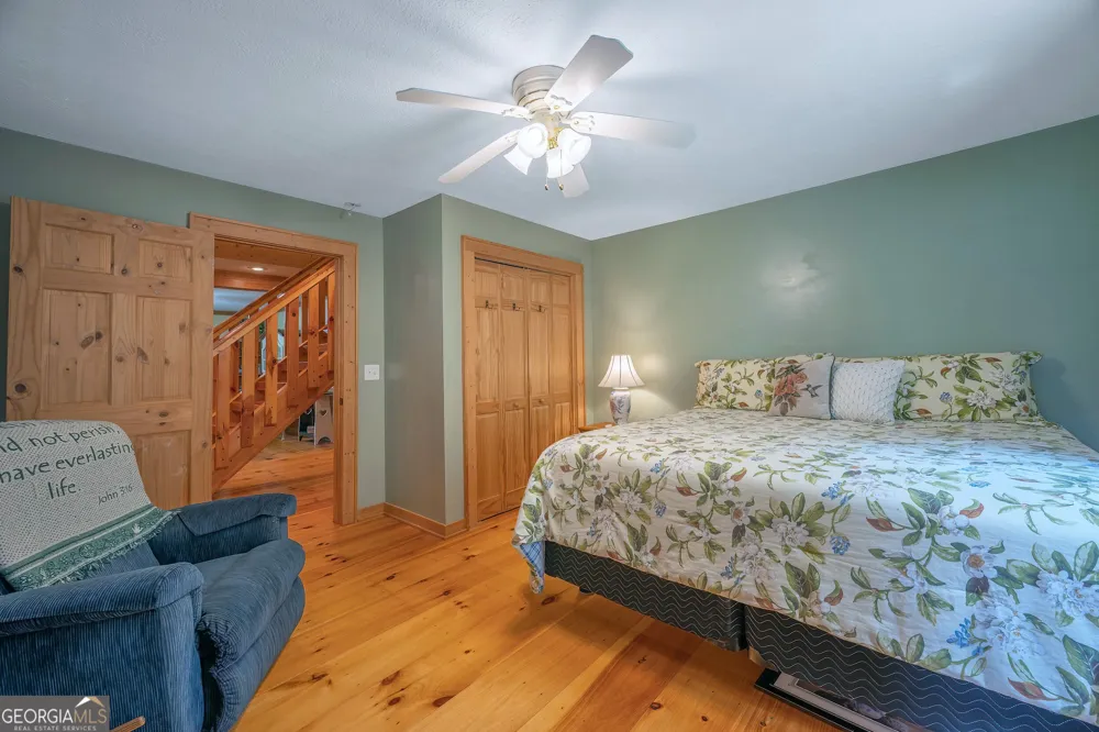 495 Dockery LN Mineral Bluff, GA 30559