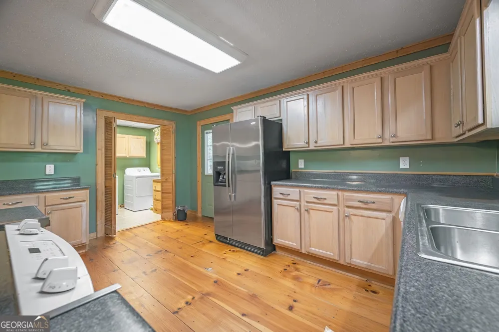 495 Dockery LN Mineral Bluff, GA 30559