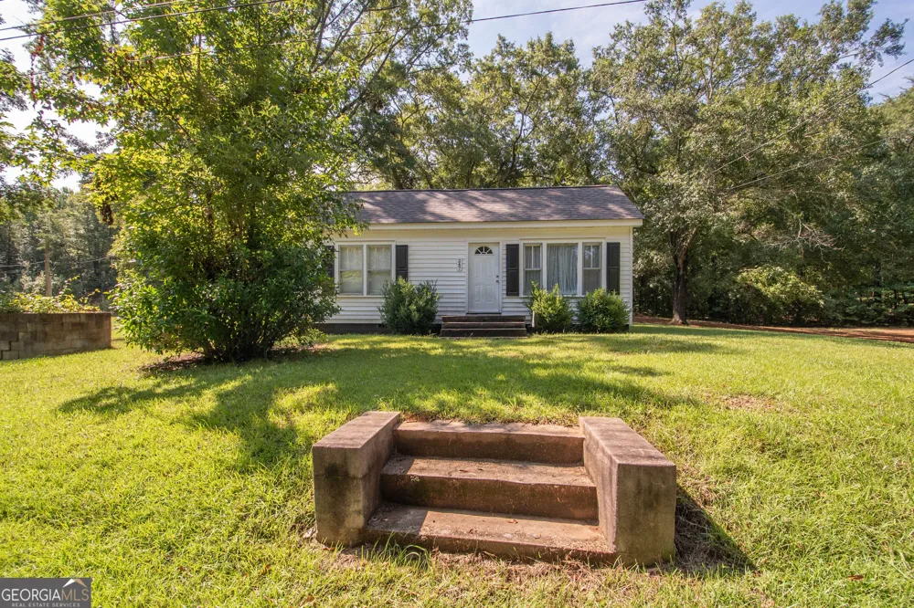 247 Ball ST Moreland, GA 30259