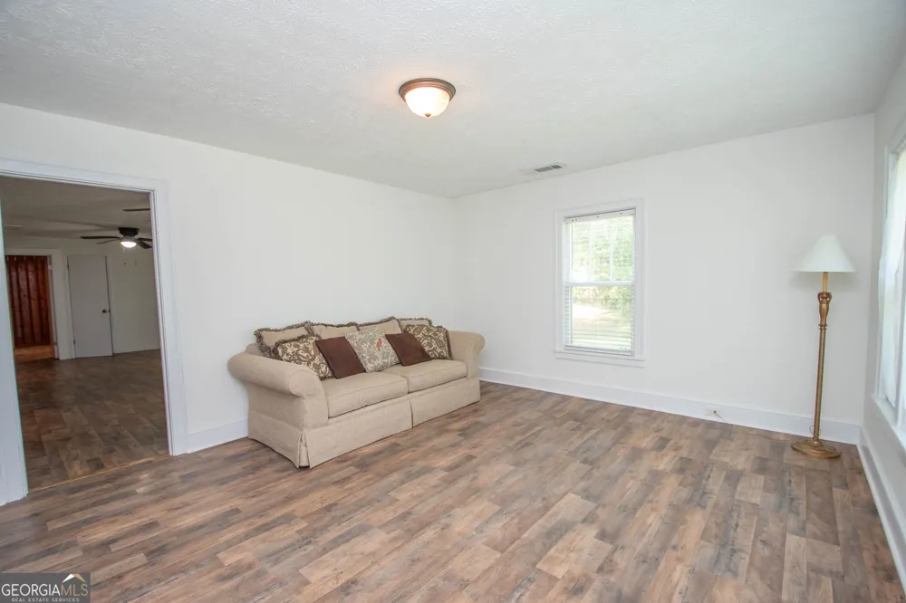 247 Ball ST Moreland, GA 30259