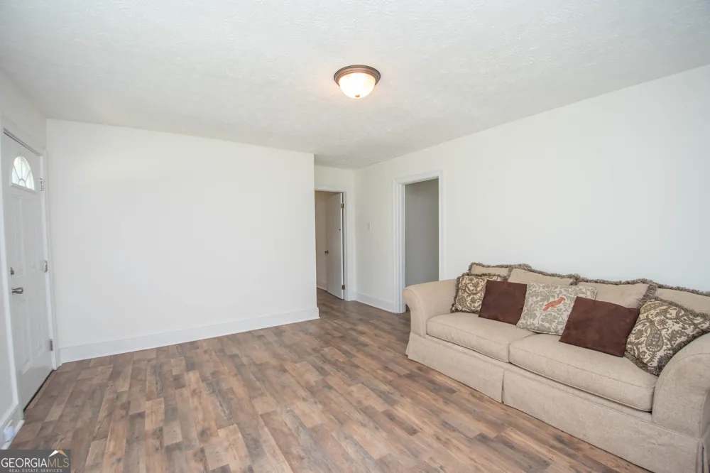 247 Ball ST Moreland, GA 30259
