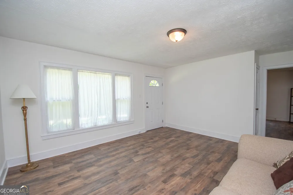 247 Ball ST Moreland, GA 30259