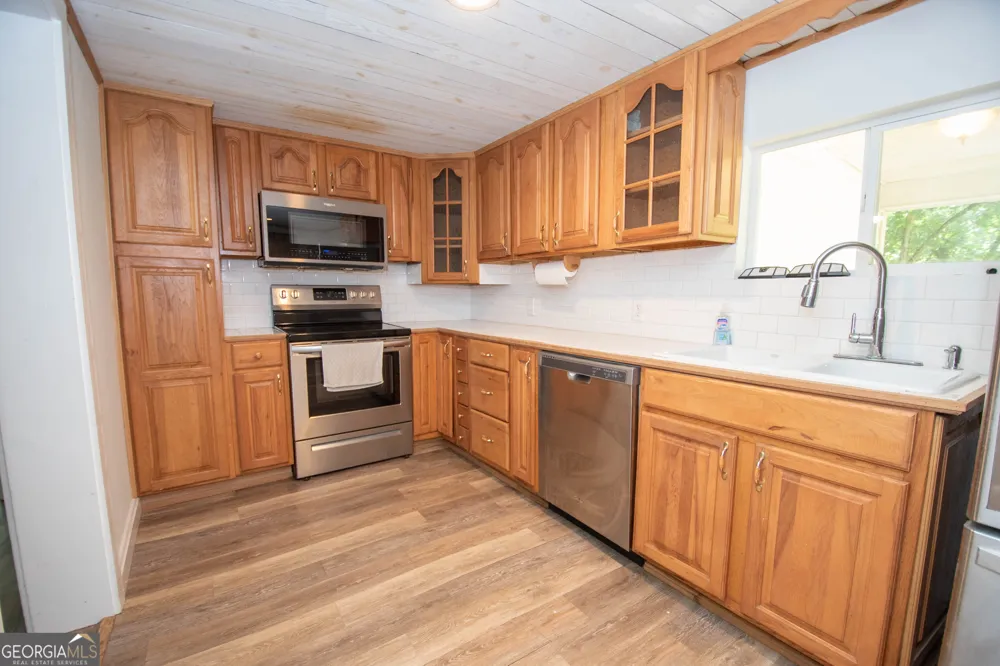 247 Ball ST Moreland, GA 30259