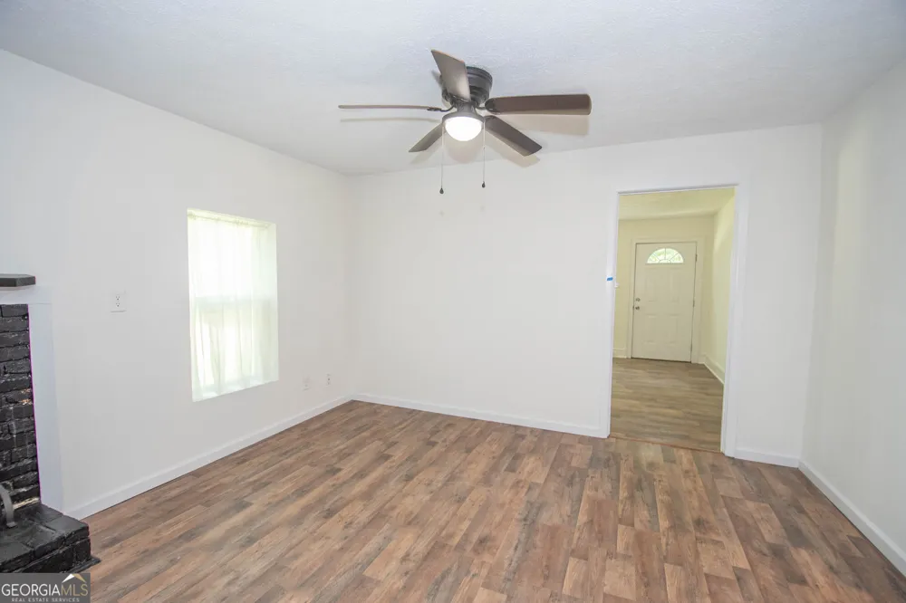 247 Ball ST Moreland, GA 30259