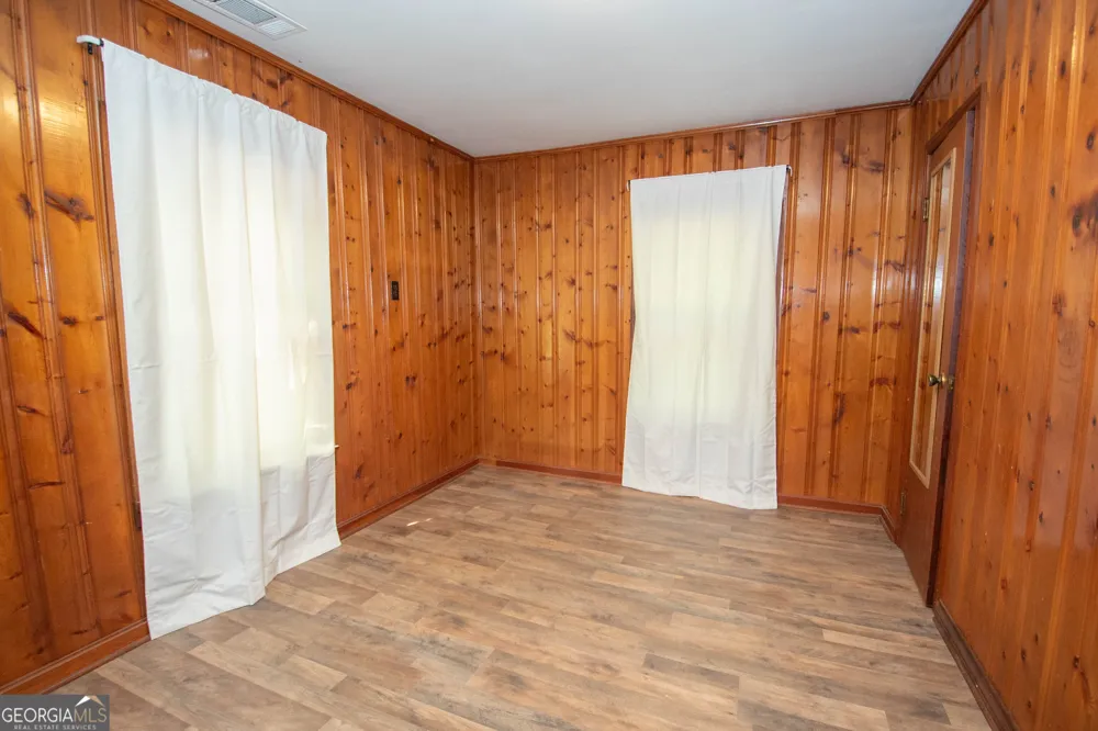 247 Ball ST Moreland, GA 30259