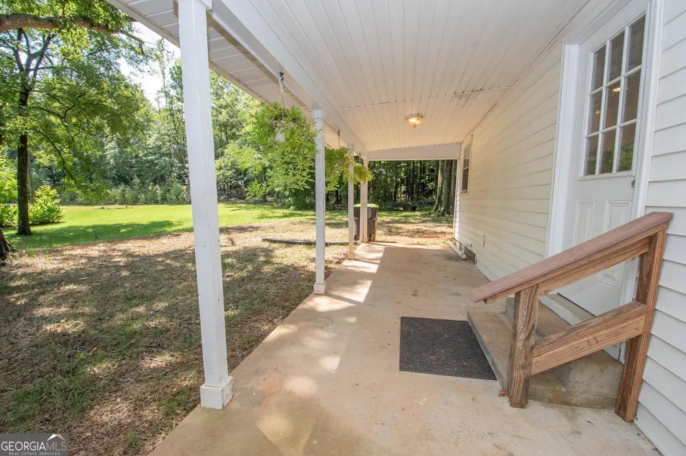 247 Ball ST Moreland, GA 30259