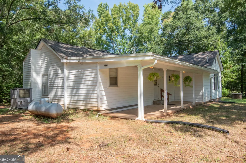 247 Ball ST Moreland, GA 30259
