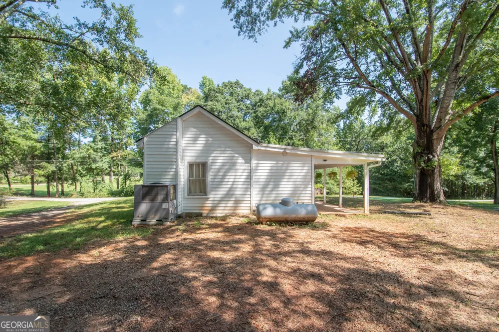 247 Ball ST Moreland, GA 30259