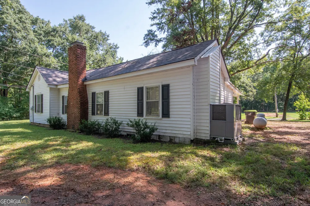 247 Ball ST Moreland, GA 30259