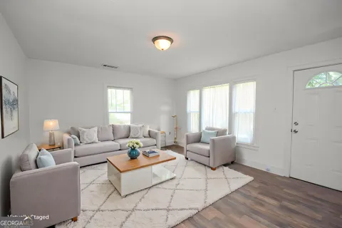 247 Ball ST