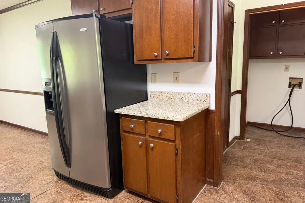 310 Sharon DR Fayetteville, GA 30214