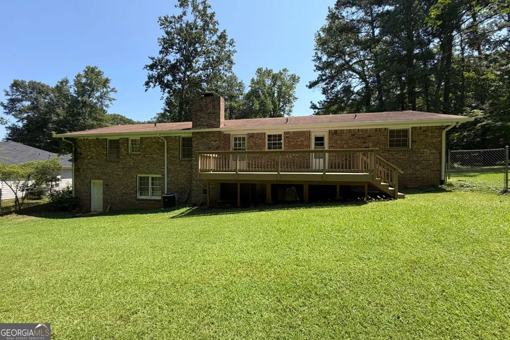 310 Sharon DR Fayetteville, GA 30214
