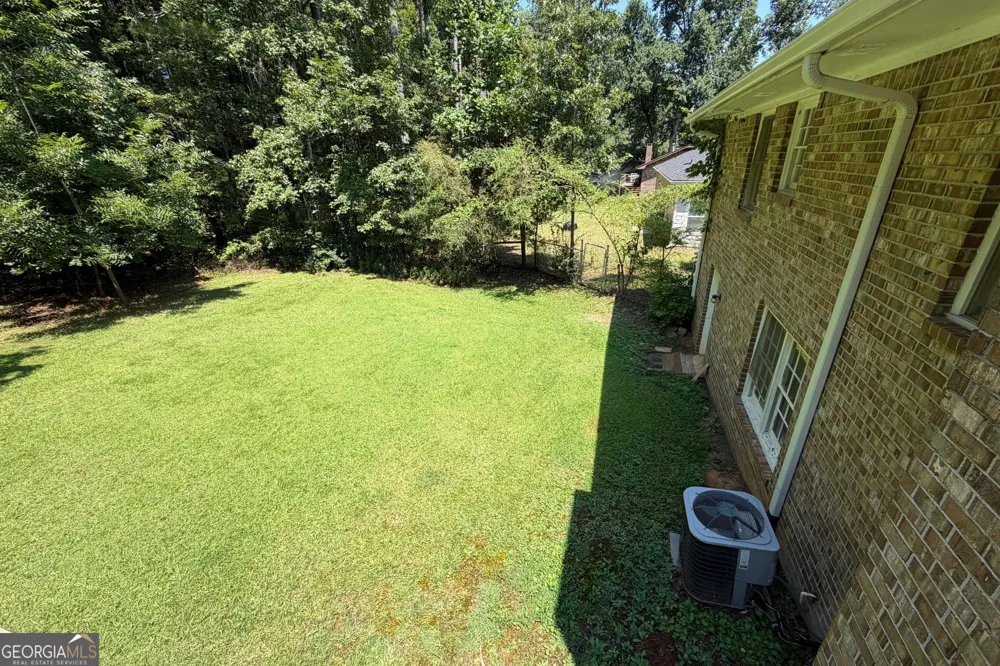 310 Sharon DR Fayetteville, GA 30214