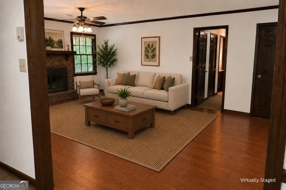 310 Sharon DR Fayetteville, GA 30214
