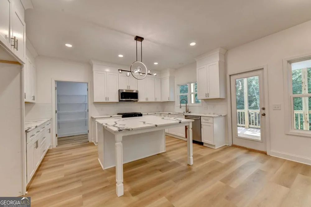 9135 Fox Trail LN Gainesville, GA 30506