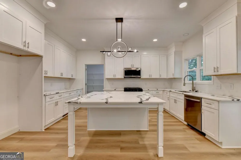 9135 Fox Trail LN Gainesville, GA 30506