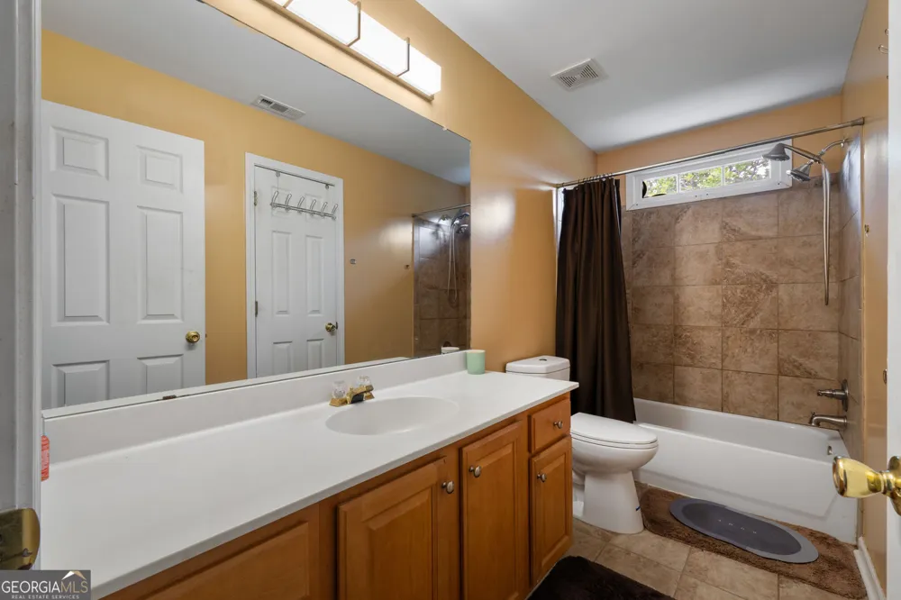 2057 Devonhurst DR Powder Springs, GA 30127