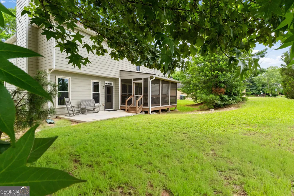 2057 Devonhurst DR Powder Springs, GA 30127