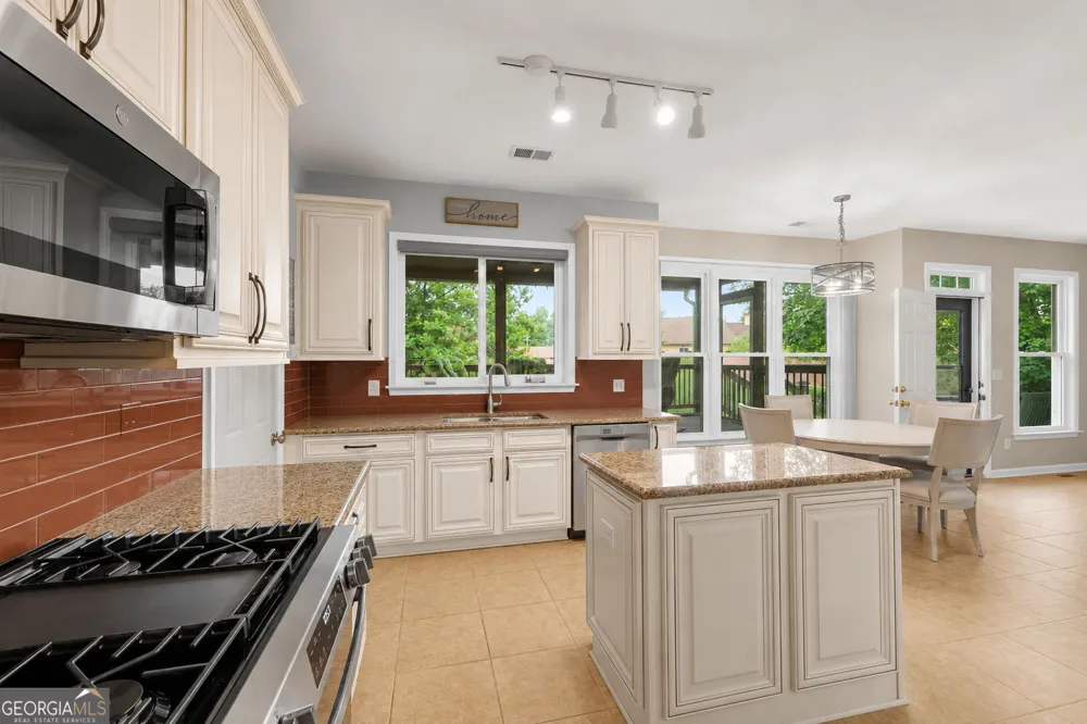 2057 Devonhurst DR Powder Springs, GA 30127