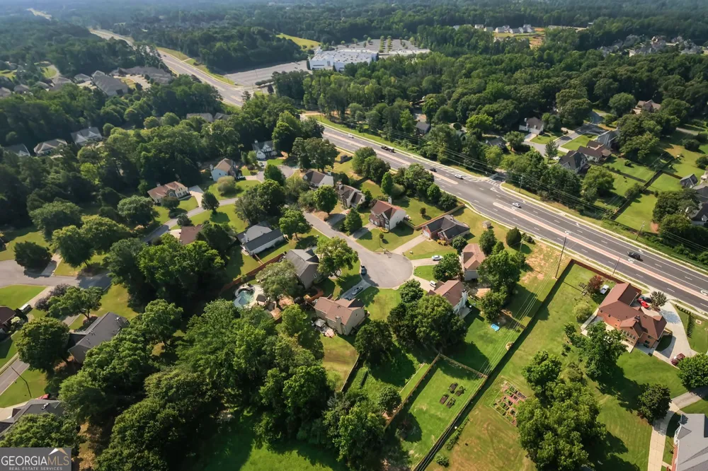 2057 Devonhurst DR Powder Springs, GA 30127