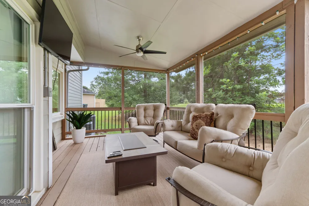 2057 Devonhurst DR Powder Springs, GA 30127