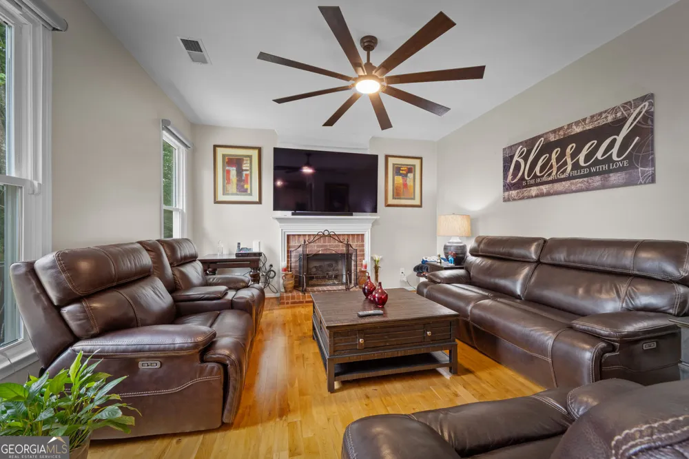 2057 Devonhurst DR Powder Springs, GA 30127