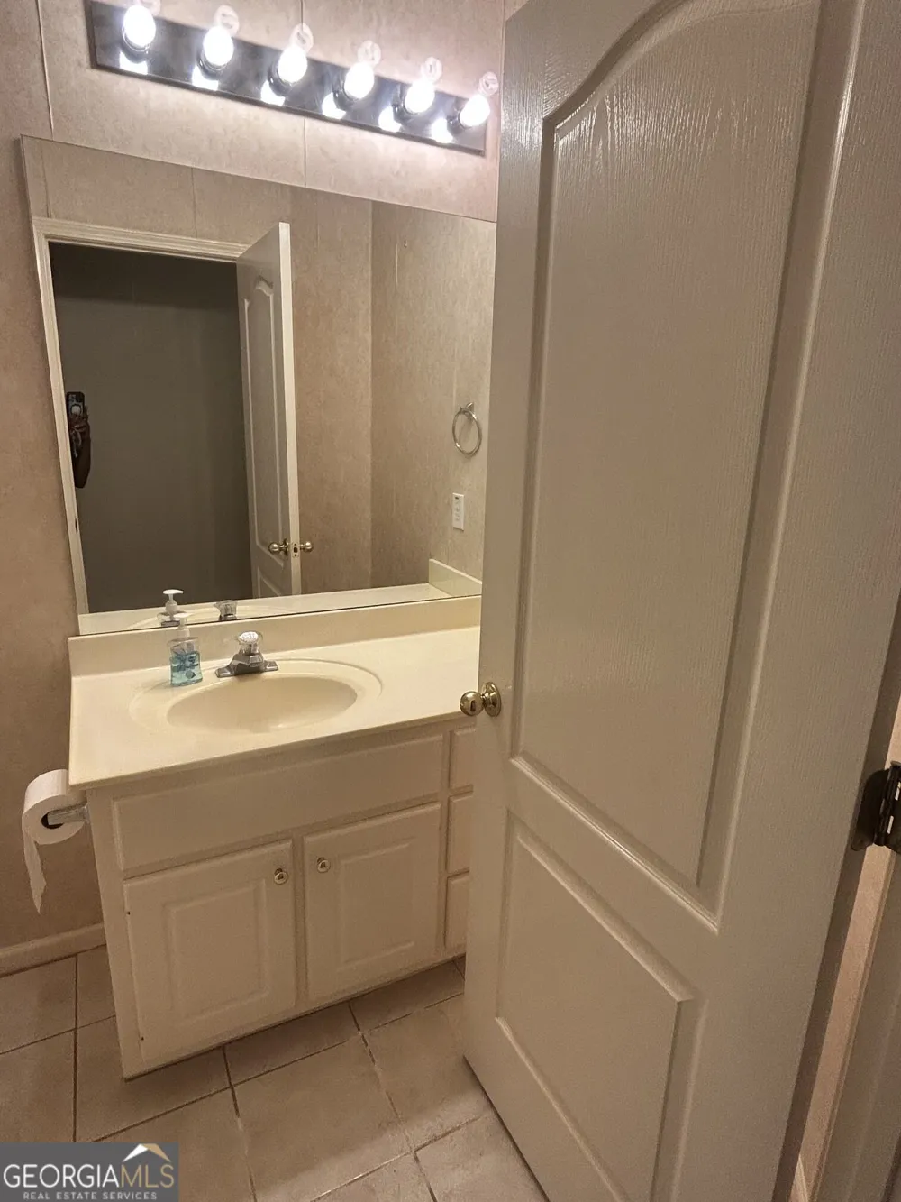 4271 Ivy RUN Ellenwood, GA 30294